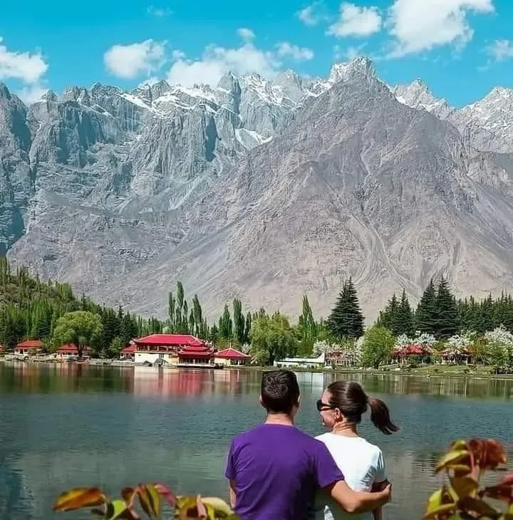 De Skardu Tours